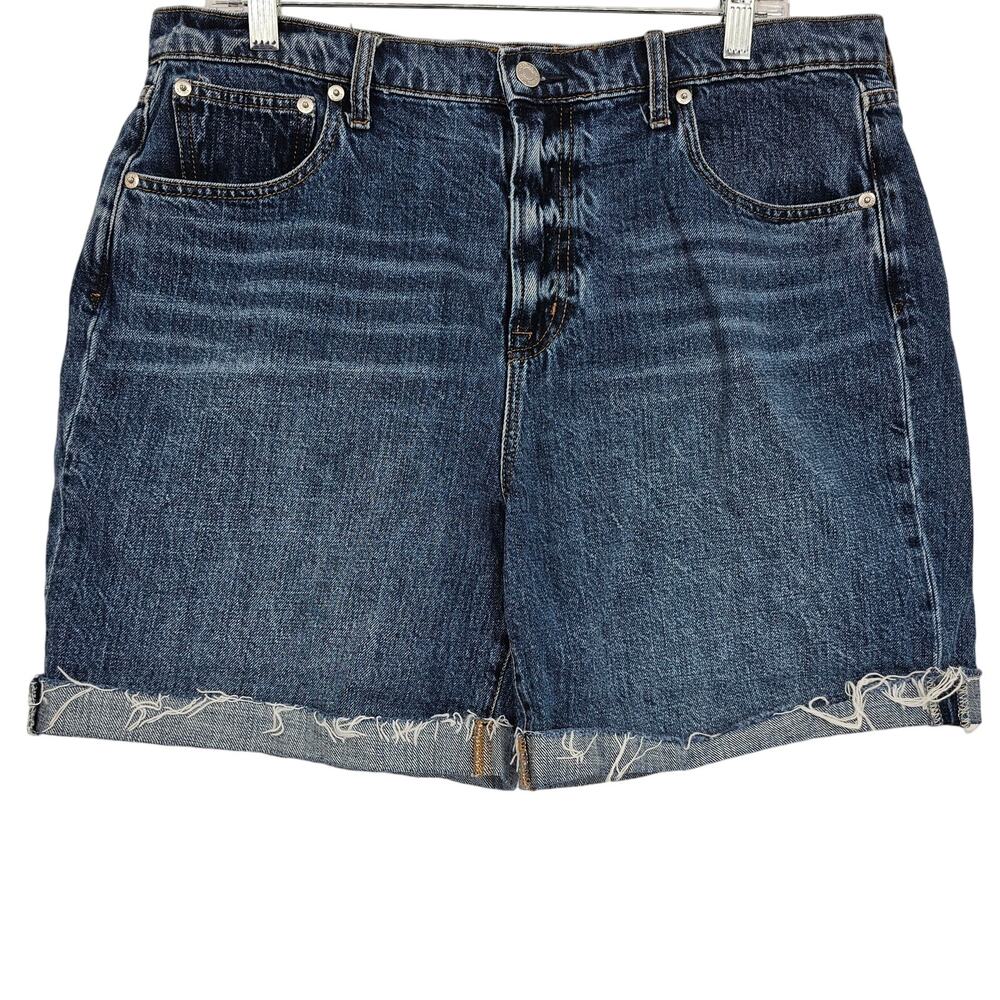 Gap Womans size 32/14 6" Inseam High Rise Midi Jean Shorts in Dark Indigo Cuffed
